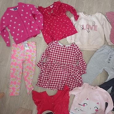 Sets: Paket odeće za devojčicu – razni komadi i stilovi Sadržaj paketa — 4