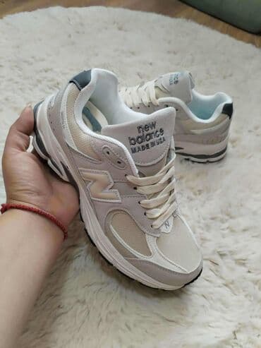 uggs beograd: New Balance — 8