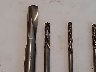 rafovi za prodavnice prodaja: Leve burgije kobaltne 3,3mm, 3,5mm, 4,2mm, 7,75mm Leva burgija — 2