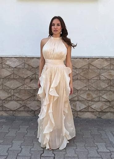 odeca za maturu decaci: Maturske haljine
Cena 4500
Vel: s/m i m/l
Slike su uzivo
P39 — 1