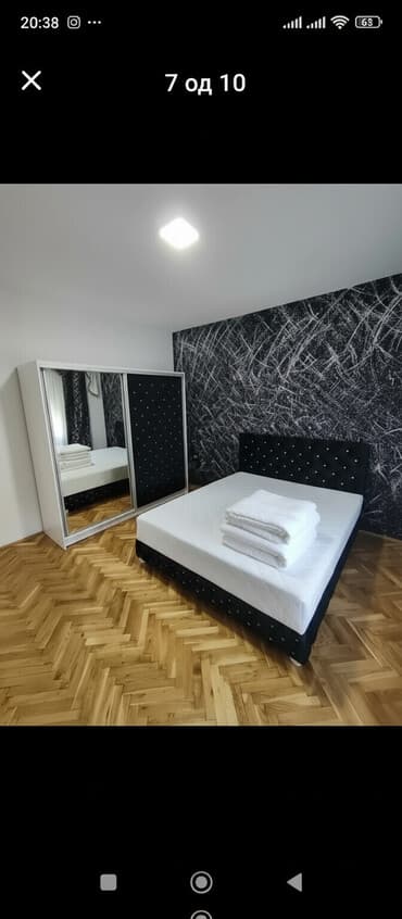 sto za crtanje sa projektorom: Moderna spavaća soba – komplet nameštaja - Bračni krevet sa visokim — 1