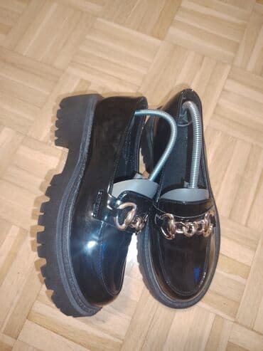 air max 270 black and red: Loafers, 37 — 2