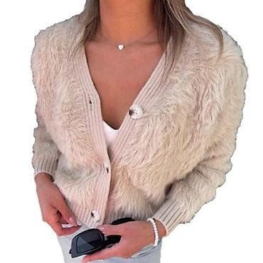 mantil xl: Ženski plišani kardigan sa dugmadima - Model: kratki kardigan na — 2