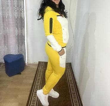 nike air max scorpion: Dvodelni ženski komplet trenerki u žuto-beloj kombinaciji. - — 4