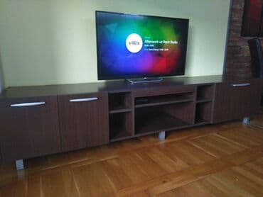 lazy bag za decu: Prodajem komodu za TV, dimenzije: dužina 238 cm, širina 52 cm, visina — 4