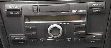 RADIO CD,KASETA ZA FORD MONDEO OD 1997. DO 2006. GOD. | Radio je