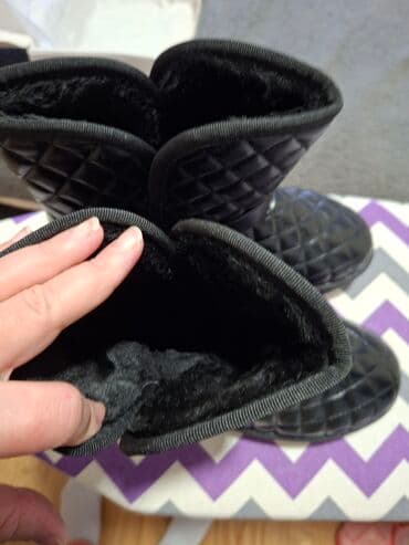 crni monton: Čizme, 40 — 3