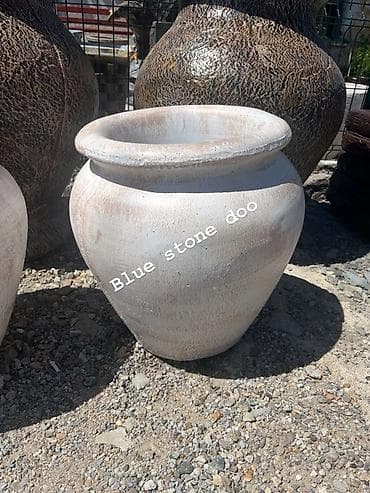 Velika dekorativna saksija/žardinjera od veštačkog kamena -