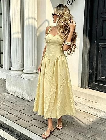 second hand svecane haljine: Letnja midi haljina sa bretelama na vezivanje
2300 din 
S M L — 5
