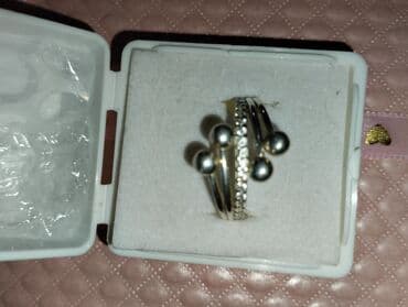 zlatne minđuše cena: Women's ring, Celine, Material: Pearl — 1
