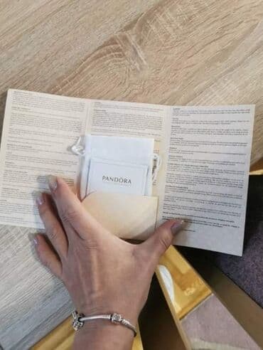 kutija za nakit pandora: PANDORA narukvica sa original pakovanjem Cena:3500din Set sadrzi — 2