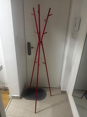 Vešalica za odeću se prodaje