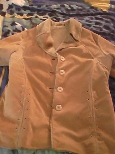 Krem kratka bunda
Kaput malo nošen, veličina M/L