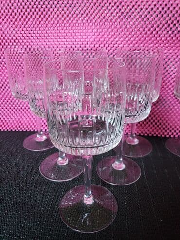swarovski case za vino cena: Case nove kristal 60,70te za vino,rucni rad. Case komada 7 u ceni — 7