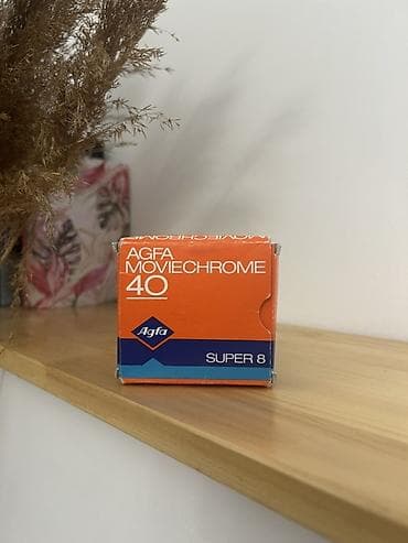 retro radio: AGFA Moviechrome 40 – Super 8 kolor obrtni film (reversal) - Format — 1