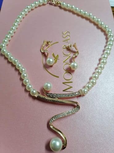 jimmy choo set: Cena 1400din — 2