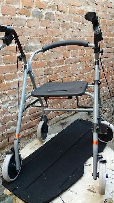 flucon kapi za oci: Nemacka aluminijumska hodalica-setalica, rolator sa 4 tocka, u veoma — 1