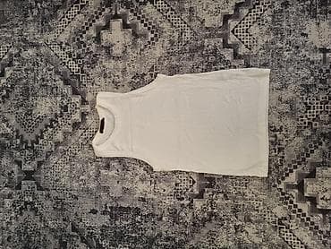 ogrlice za devojku: Bela bezrukavna majica (tank top) - Klasičan kroj sa okruglim izrezom — 1