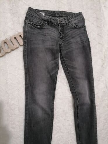 pantalone od vestacke koze: Odlicne C&A Push-up M/38 Struk 38cm Bokovi 48cm Butine 24 cm — 2