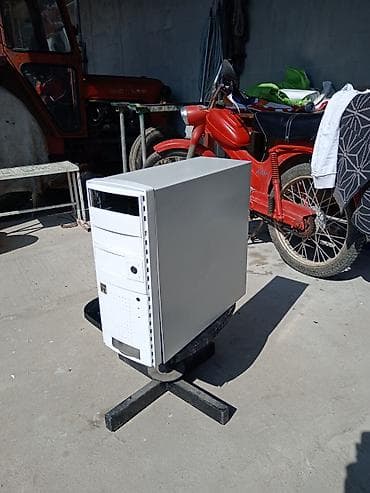 aparat za pranje casa: PC kućište (ATX midi tower) - Boja: bela - Prednja strana: 2x 5.25" — 3