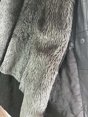 Lične stvari: Dugačka ženska kožna jakna/kaput sa kapuljačom i krznenim obodom — 8