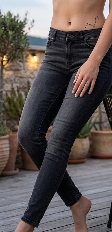 Ženske skinny farmerke – tamno siva/ugljen nijansa - Kroj: uske