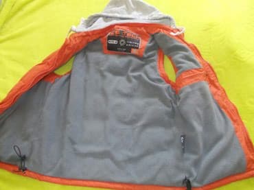 Džemperi: Prsluk Ice Tech vel.M.
30e — 3