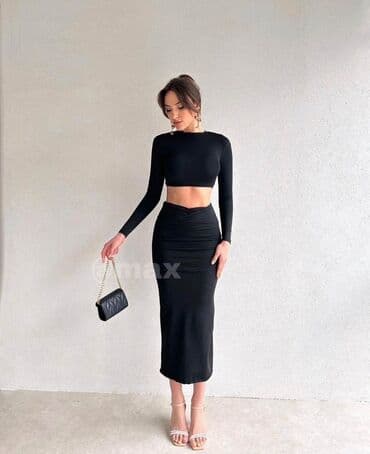 trikotazni set: New,,Glody Set’’open backVelicine:S M L Boje:Bez i Bela Cena:2900 Din — 2