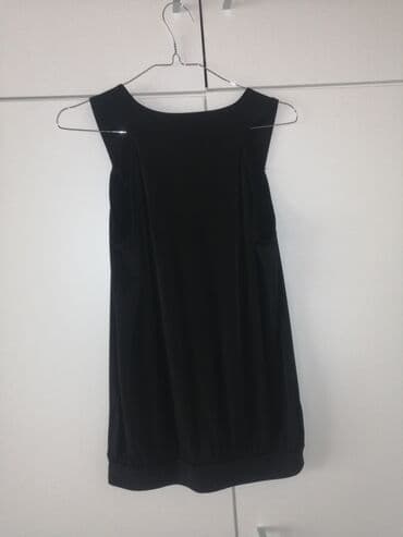 krem pantalone i bela kosulja: Crna tunika — 2