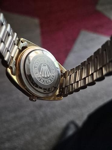 pandora narukvice privesci: Sat sa natpisima Rolex/Day-Date stila - Zlatna boja, metalno kućište i — 4