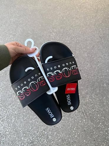 pull and bear mantili: Papuče 41 do 46 za 2300 din
pb — 4