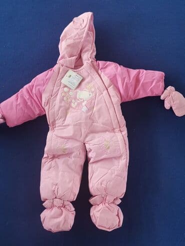 Šortsevi: Nov zimski skafander za bebe sa etiketom i deklaracijom — 1