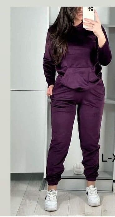 trenerka iz nemacke: Plisane trenerke,vece velicine.
2.700
L,XL,2XL,3XL — 1