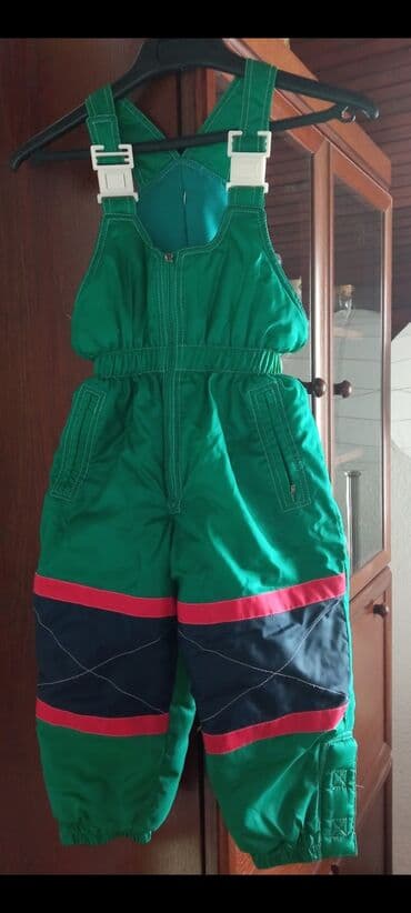 Ski pantalone: Dečije ski pantalone/kominezon sa tregerima - Boja: zelena sa