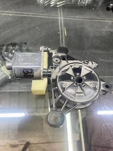 tempo gume: MOTORIC PODIZACA STAKLA ZA VOLKSWAGEN PASSAT B8 - 5Q0959801 | — 1