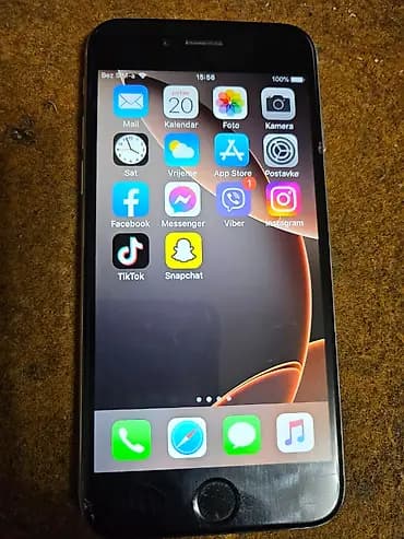 Apple iPhone 6 – 16 GB, Space Gray telefon je potpuno ispravan sim