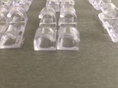 Organizer za kablove samolepljivi stikeri. 20 komada Provodni