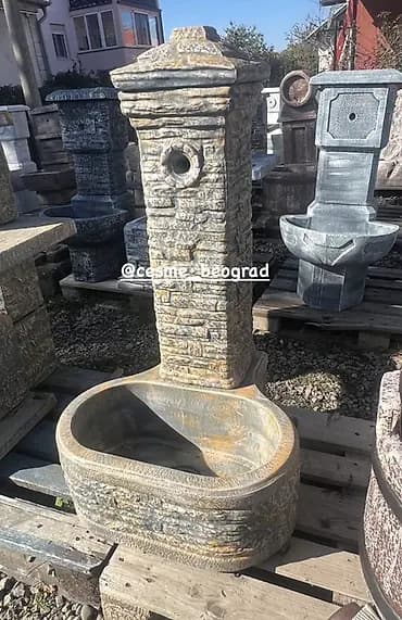 Kamena dvorišna česma – rustični model - Materijal: liveni