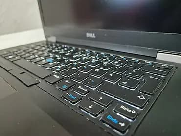 Dell Latitude serije (14") – poslovni laptop - Ekran: 14 inča, mat