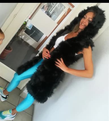 S, Faux fur, color - Black