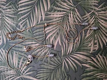 Komplet nakita – ogrlica i minđuše - Materijal: metal u