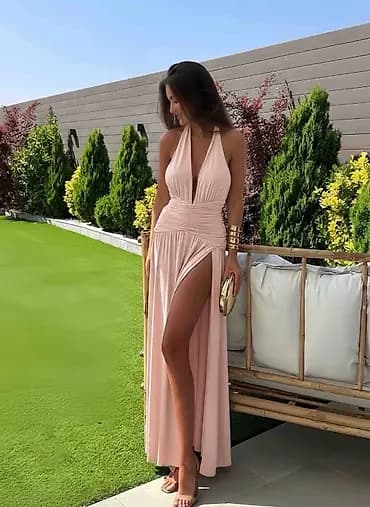 🔥Elegantna duga haljina sa dubokim V izrezom i visokim bočnim prorezom