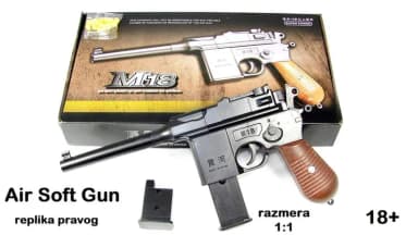 Cena 1800 din M18 Pištolj verna (metal/plastika) replika pištolja