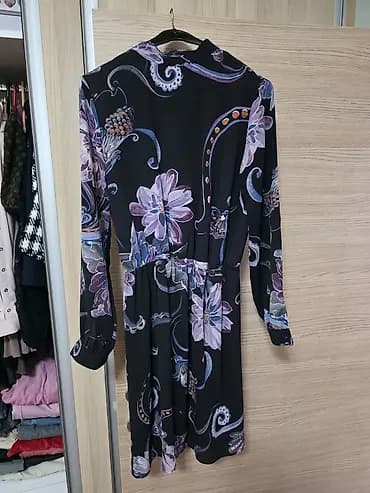 Elegantna haljina sa printom - Model: ženska haljina sa dugim