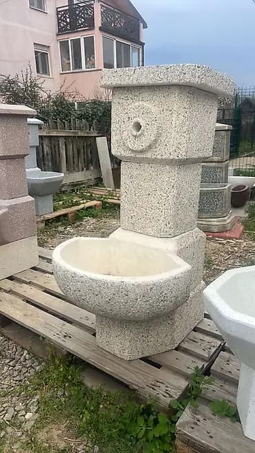 Betonska baštenska česma/fontana – prskani kamen - Materijal