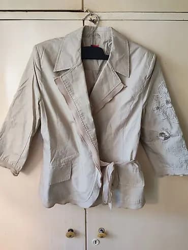 Ženska lagana jakna/sako @outfit, veličina 36. - Boja: bež - Kroj