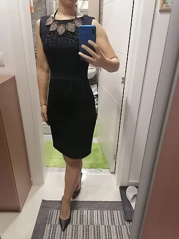 P&S elegantna crna koktel haljina bez rukava, kroja olovka (dužina