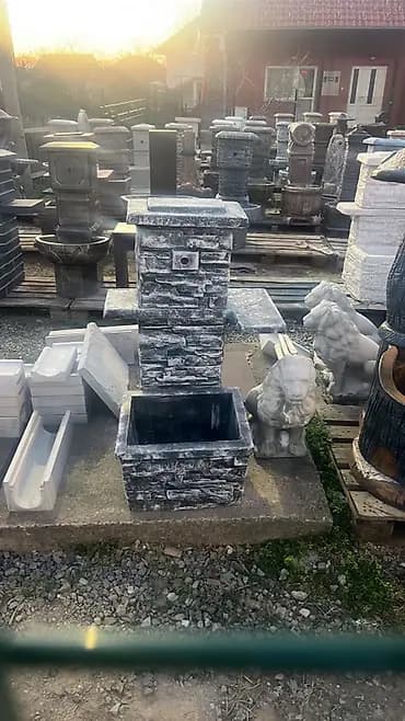 Dekorativna baštenska česma od veštačkog kamena sa integrisanim