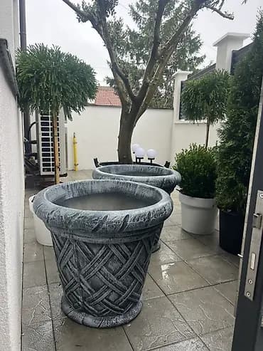 Dekorativne baštenske saksije – veliki model - Materijal: imitacija