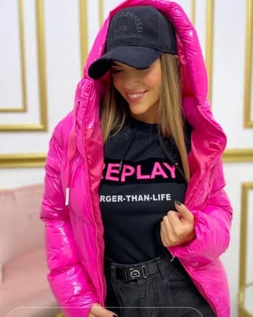 S (EU 36), Sa postavom